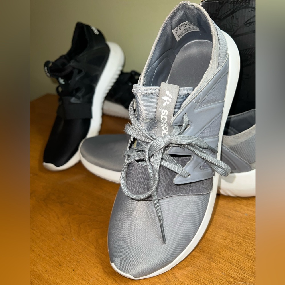 Adidas Tubular Viral women's metallic silver / BLK running shoes ART size 7.5